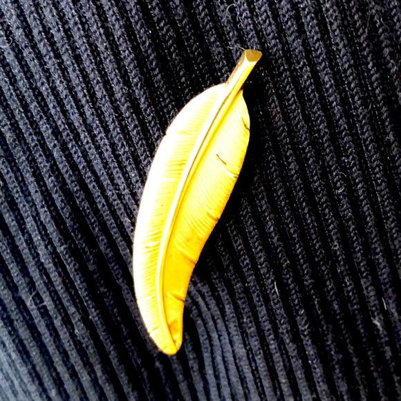 Danecraft Jewelry - Danecraft Gold Filled Brooch